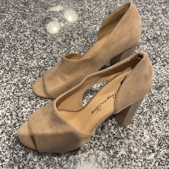 Penny loves Kenny beige shoes size 8 1/2 - Picture 3 of 4